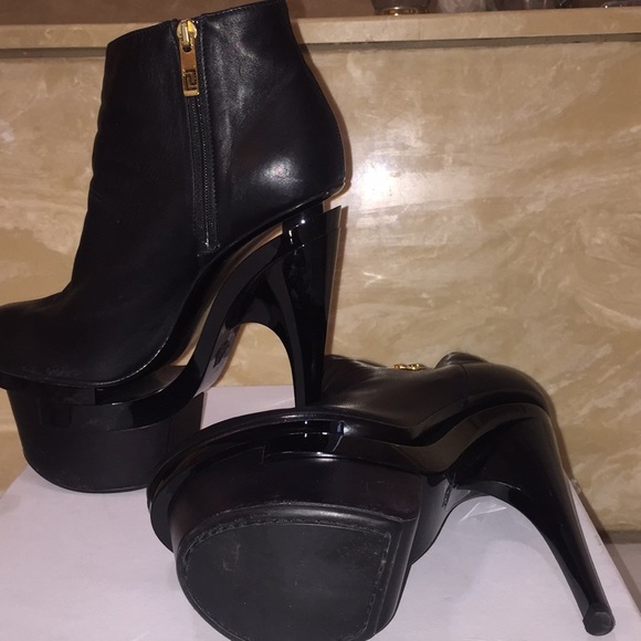 Authentic Versace booties - Picture 3 of 8